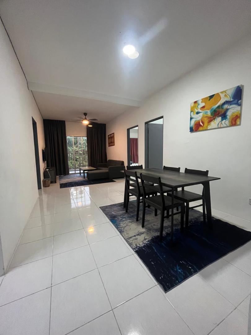 Apartment Aleeya At Emerald Avenue